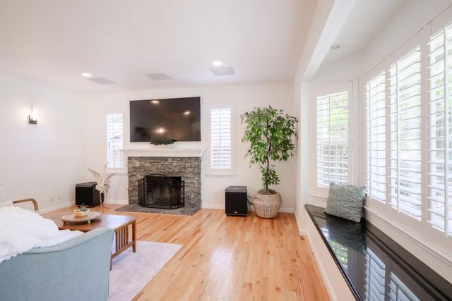 240 Bobs Lane, Scotts Valley, CA 95066