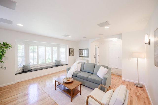 240 Bobs Lane, Scotts Valley, CA 95066