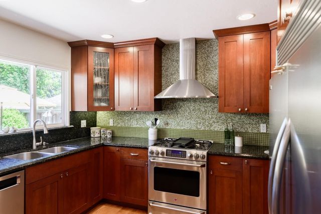 240 Bobs Lane, Scotts Valley, CA 95066