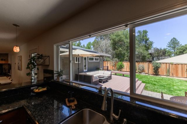 240 Bobs Lane, Scotts Valley, CA 95066