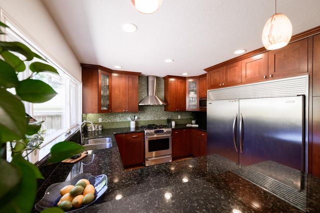 240 Bobs Lane, Scotts Valley, CA 95066