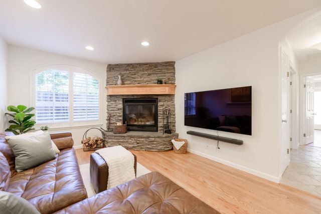 240 Bobs Lane, Scotts Valley, CA 95066