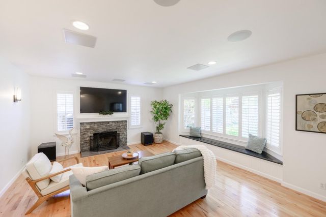 240 Bobs Lane, Scotts Valley, CA 95066