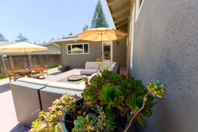 240 Bobs Lane, Scotts Valley, CA 95066