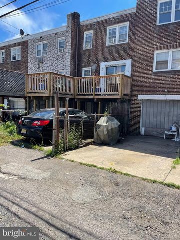 1522 GREENWOOD AVE, Camden, NJ 08103