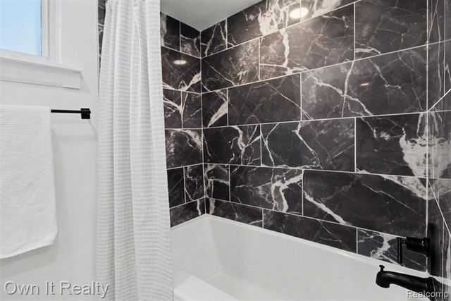 1555 Levona Street, Ypsilanti, MI 48198