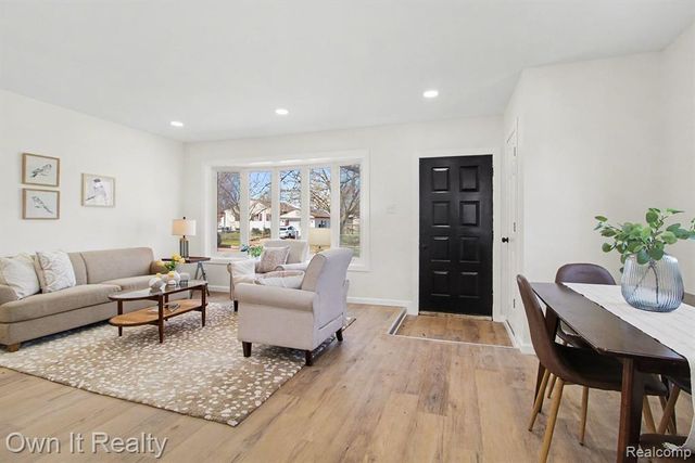 1555 Levona Street, Ypsilanti, MI 48198