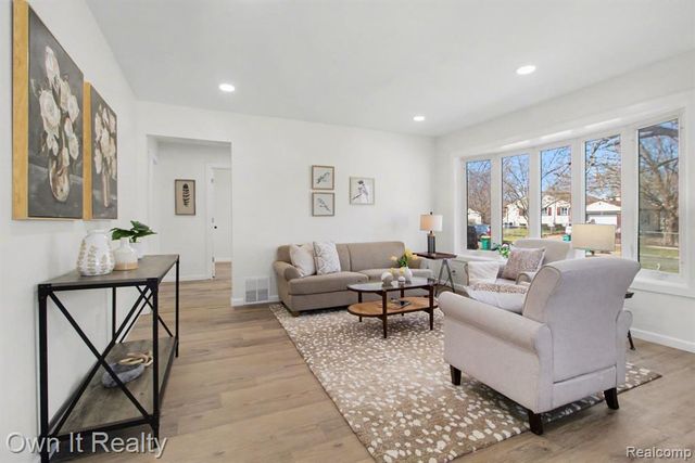 1555 Levona Street, Ypsilanti, MI 48198