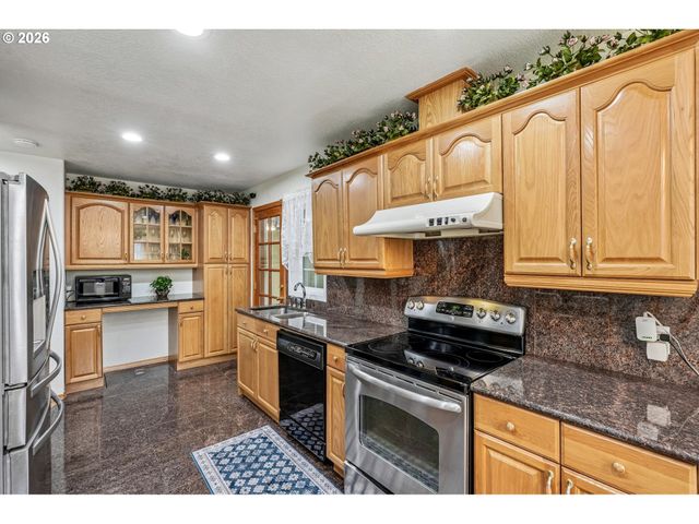 7918 Se LINCOLN St, Portland, OR 97215