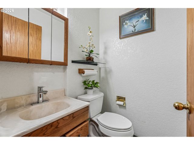 7918 Se LINCOLN St, Portland, OR 97215