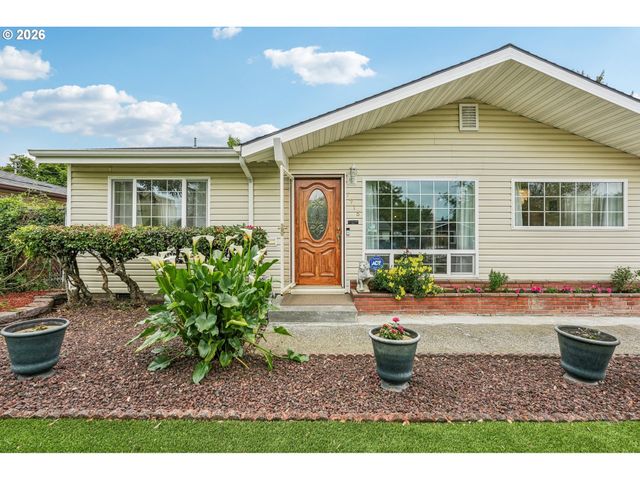 7918 Se LINCOLN St, Portland, OR 97215