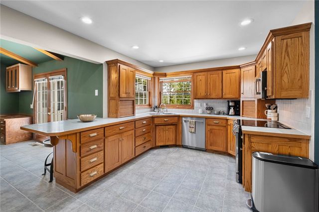 15800 Abbey Lane, Rogers, AR 72756