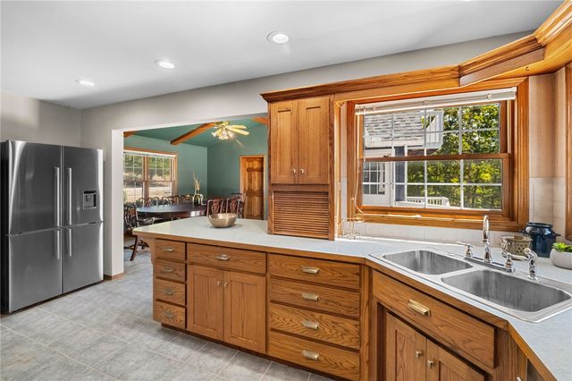 15800 Abbey Lane, Rogers, AR 72756