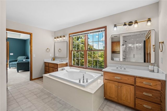 15800 Abbey Lane, Rogers, AR 72756