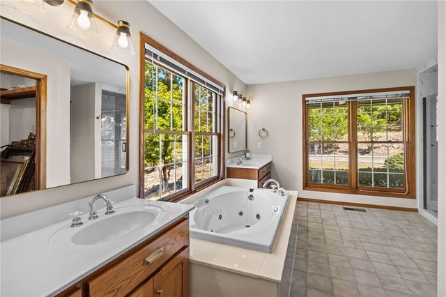 15800 Abbey Lane, Rogers, AR 72756