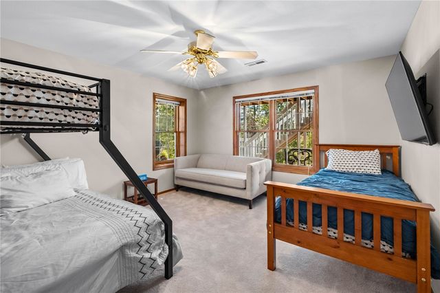 15800 Abbey Lane, Rogers, AR 72756