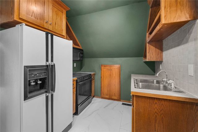 15800 Abbey Lane, Rogers, AR 72756