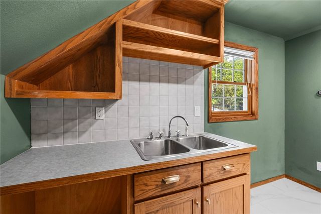 15800 Abbey Lane, Rogers, AR 72756