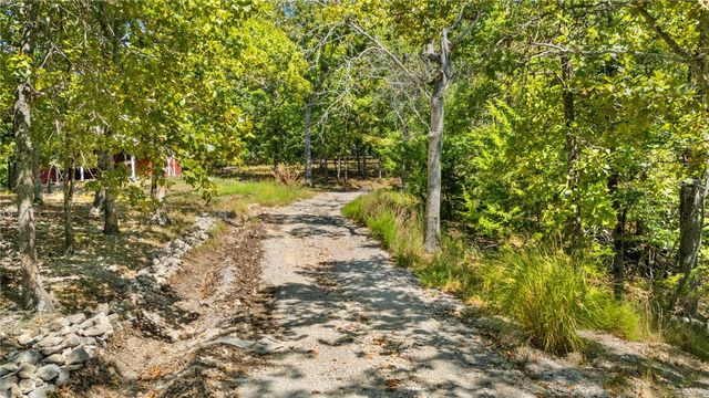 15800 Abbey Lane, Rogers, AR 72756
