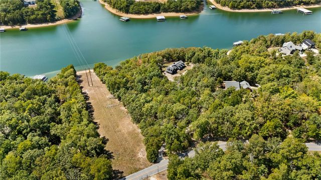 15800 Abbey Lane, Rogers, AR 72756