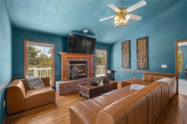 15800 Abbey Lane, Rogers, AR 72756
