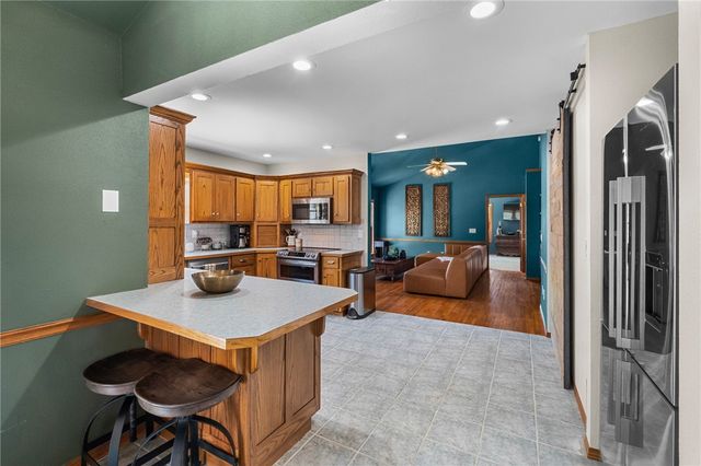 15800 Abbey Lane, Rogers, AR 72756