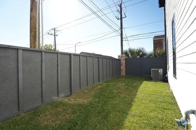 9213 Washington Heights Street, Houston, TX 77063