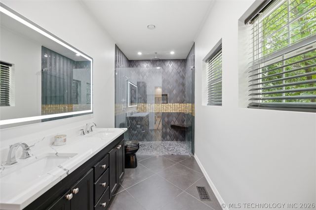 1008 E 36th Street, Tulsa, OK 74105
