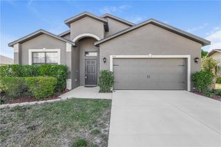 945 SW 6th PL, Cape Coral, FL 33991