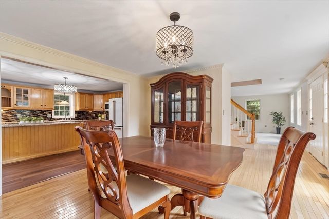 30 Twin Diamond Dr, Bridgewater, MA 02324
