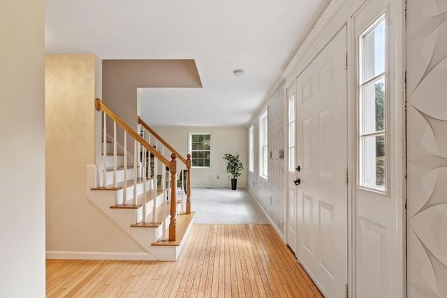 30 Twin Diamond Dr, Bridgewater, MA 02324