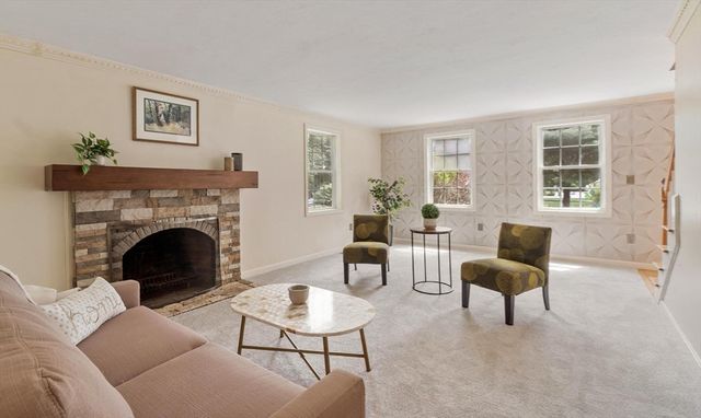 30 Twin Diamond Dr, Bridgewater, MA 02324