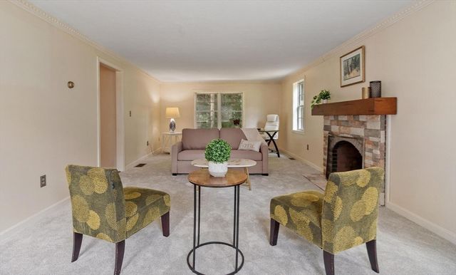 30 Twin Diamond Dr, Bridgewater, MA 02324