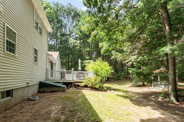 30 Twin Diamond Dr, Bridgewater, MA 02324