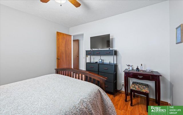 6070 Buckingham Avenue, Omaha, NE 68117