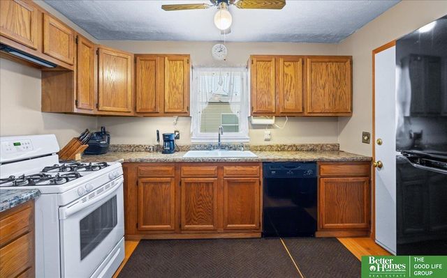 6070 Buckingham Avenue, Omaha, NE 68117