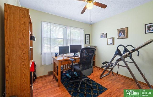 6070 Buckingham Avenue, Omaha, NE 68117