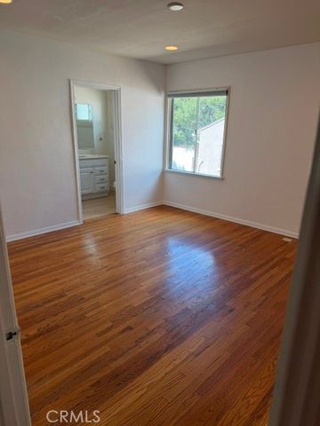 1824 Oakwood Avenue, Glendale, CA 91208