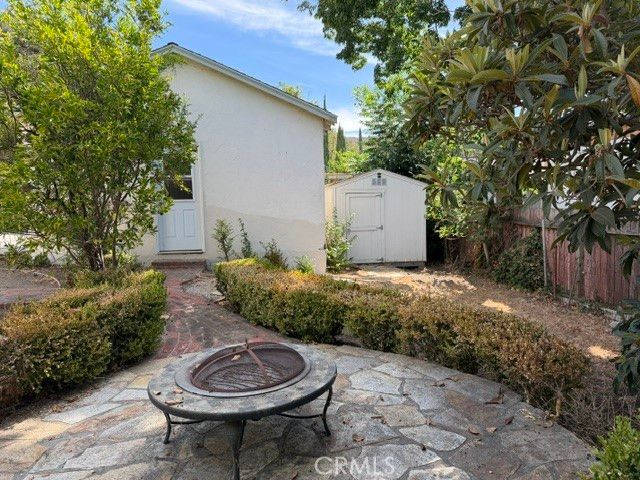 1824 Oakwood Avenue, Glendale, CA 91208