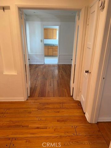 1824 Oakwood Avenue, Glendale, CA 91208