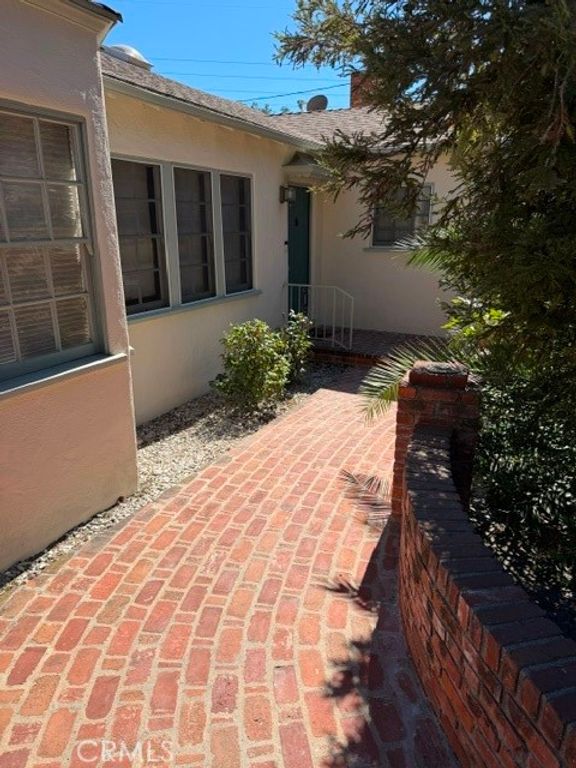 1824 Oakwood Avenue, Glendale, CA 91208