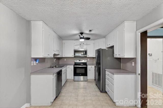 209 Edgewood Drive, Wingate, NC 28174