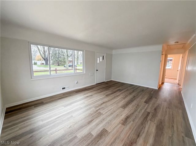 4506 Silverdale Road, North Olmsted, OH 44070