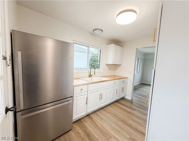 4506 Silverdale Road, North Olmsted, OH 44070