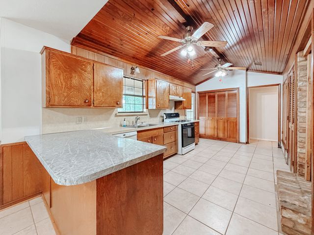 955 Fm 667, Purdon, TX 76679