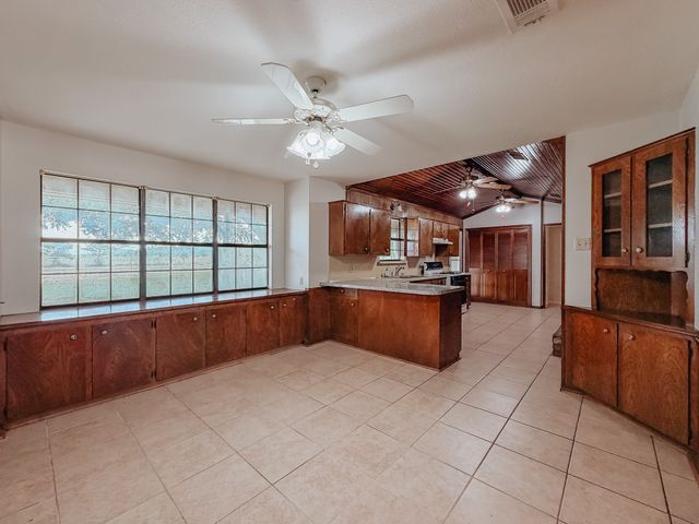 955 Fm 667, Purdon, TX 76679