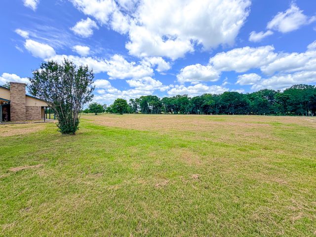 955 Fm 667, Purdon, TX 76679