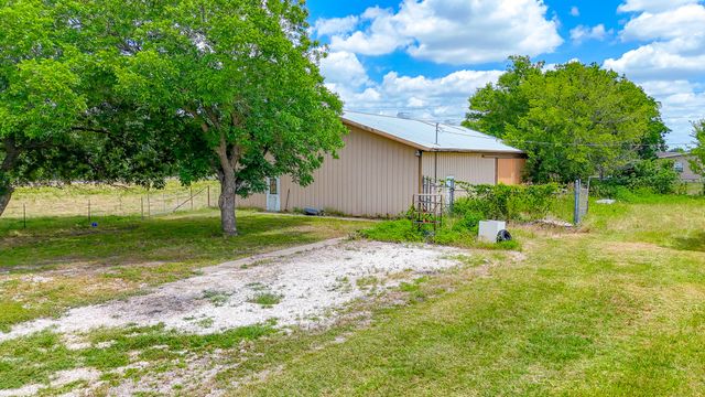 955 Fm 667, Purdon, TX 76679