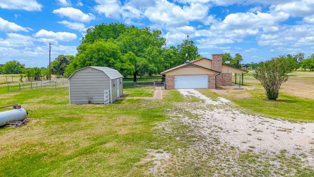 955 Fm 667, Purdon, TX 76679