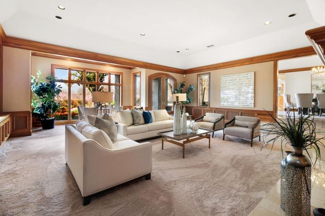 2400 E Tiffany Ln, Sacramento, CA 95827